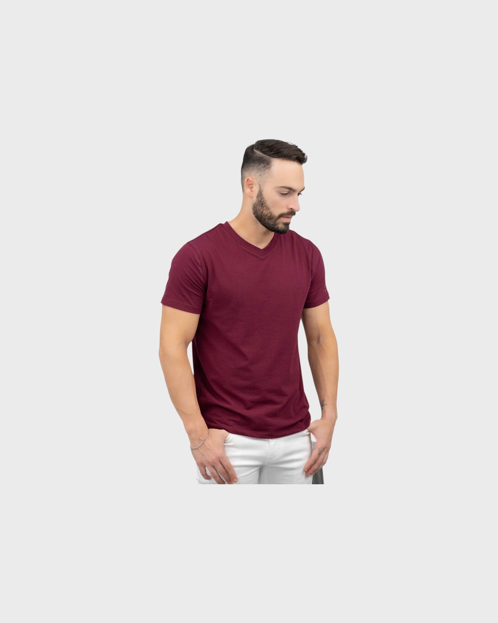 Zafiro Classic V Neck T-shirt - Wine